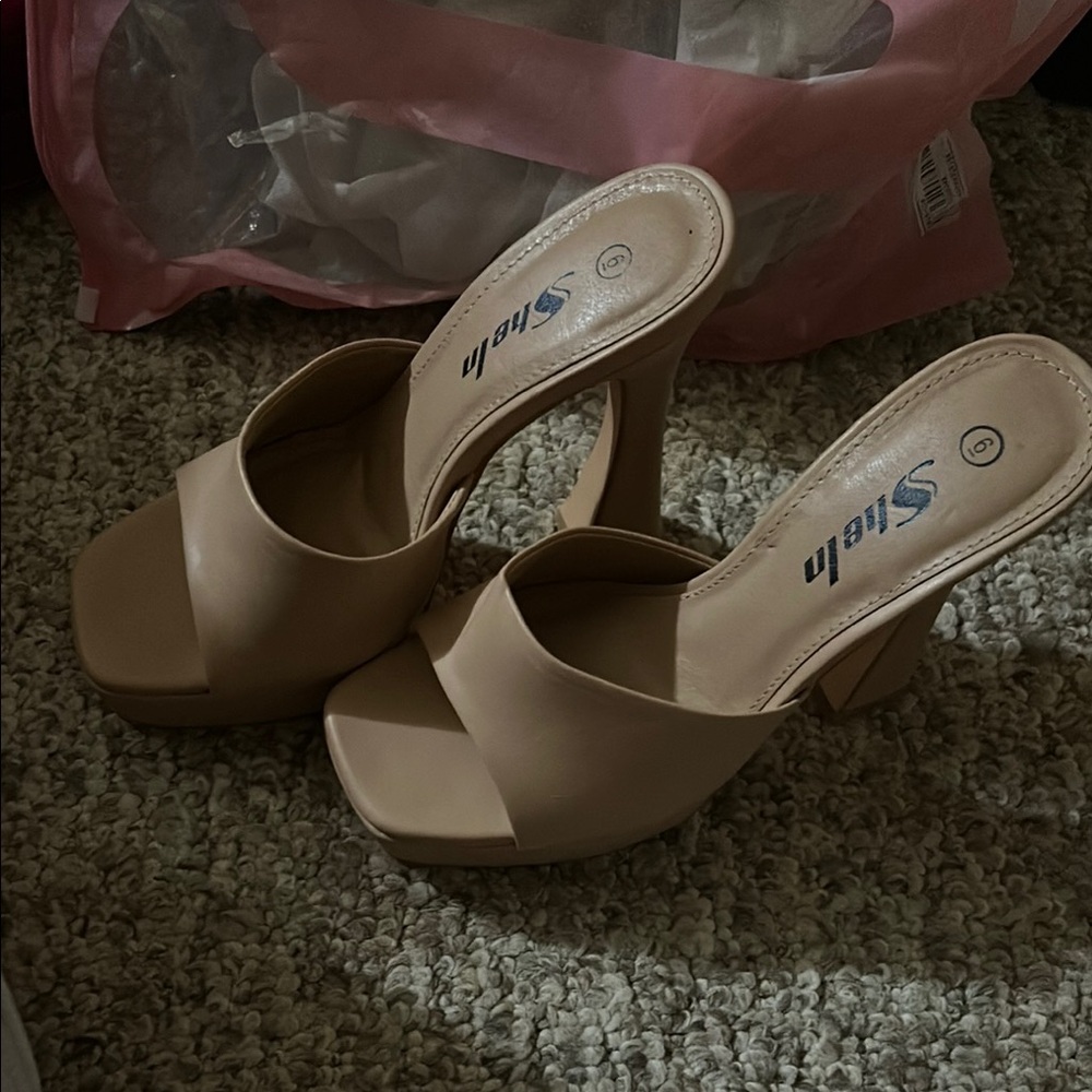 Shein Women's Tan Heeled Sandals